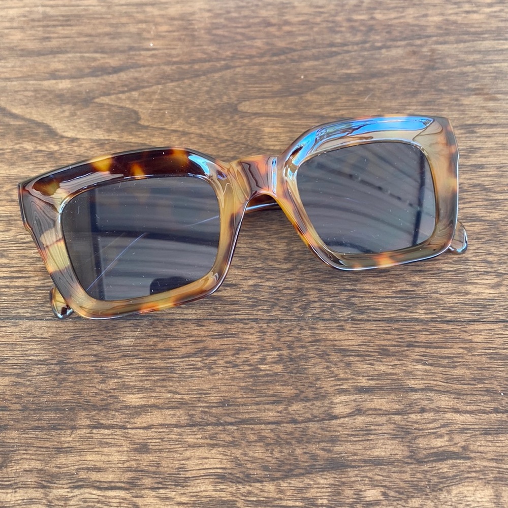 Amazon tortoiseshell sunglasses